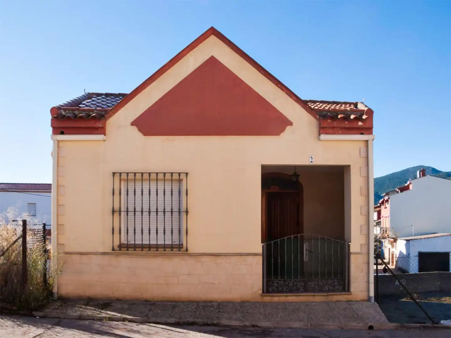 Außenansicht von Wohnung zum Verkauf in Segura de la Sierra mit Klimaanlage, Heizung und Abstellraum