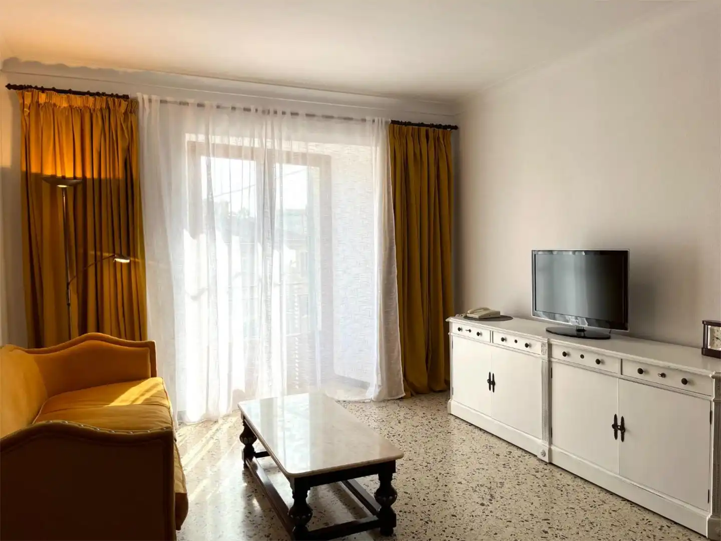 Sala de estar de Piso de alquiler en Binissalem con Aire acondicionado, Amueblado y Balcón