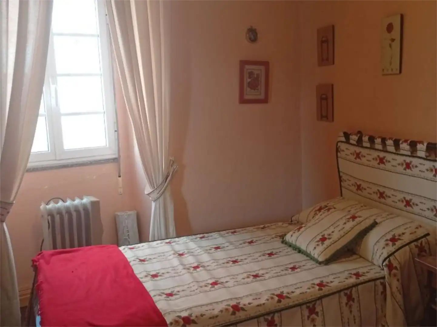 Casa o xalet en venda a Travesía Inguieiros, 12, A Guarda Dormitori de Casa o xalet en venda en A Guarda amb Terrassa