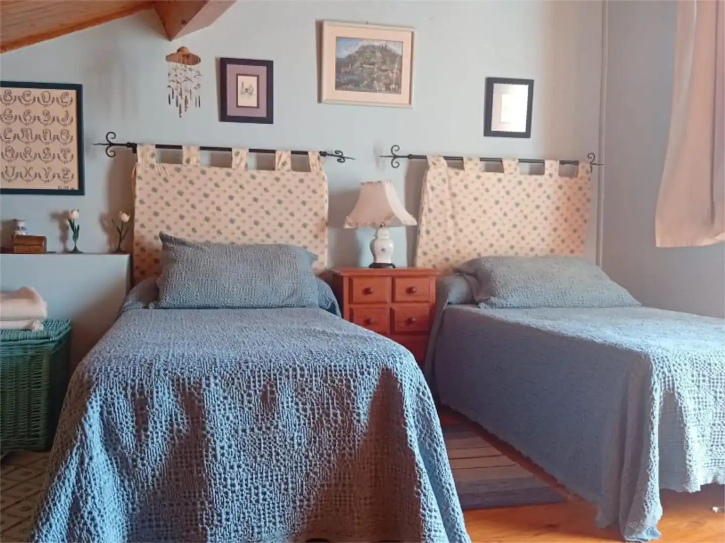 Casa o xalet en venda a Travesía Inguieiros, 12, A Guarda Dormitori de Casa o xalet en venda en A Guarda amb Terrassa
