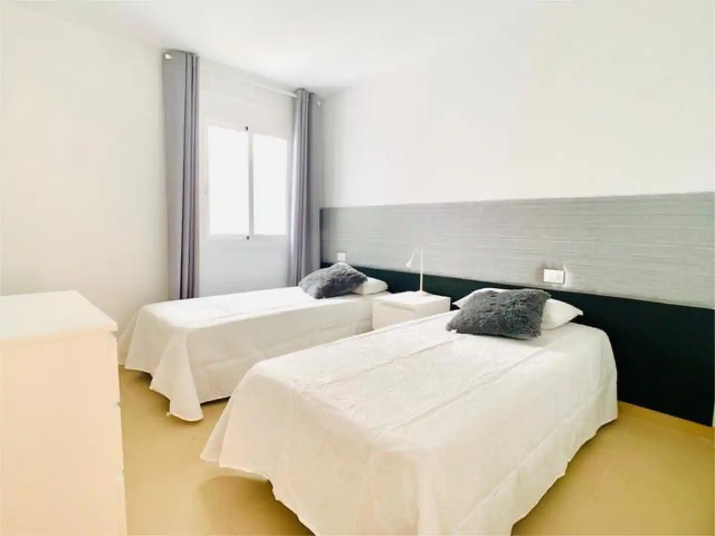 Apartament en venda a Las Rosas Dormitori de Apartament en venda en Arona amb Terrassa