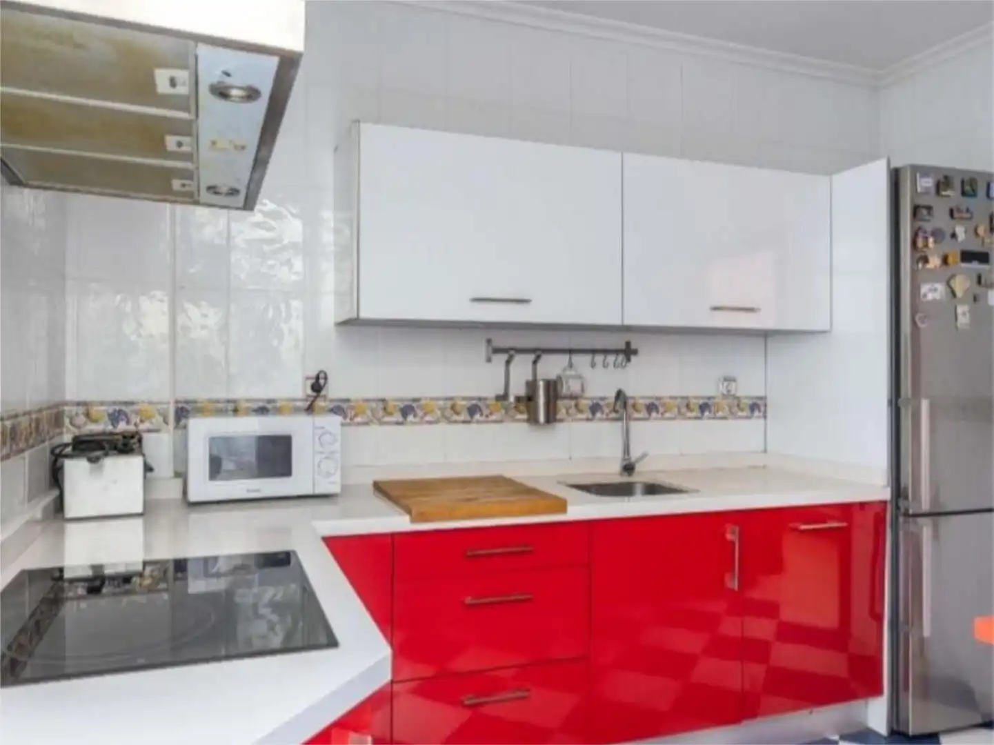 Einfamilien-Reihenhaus zum Verkauf in Calle Cristina Hoyos, 8, La Plata Küche von Einfamilien-Reihenhaus zum Verkauf in Sevilla Capital mit Klimaanlage, Terrasse und Balkon