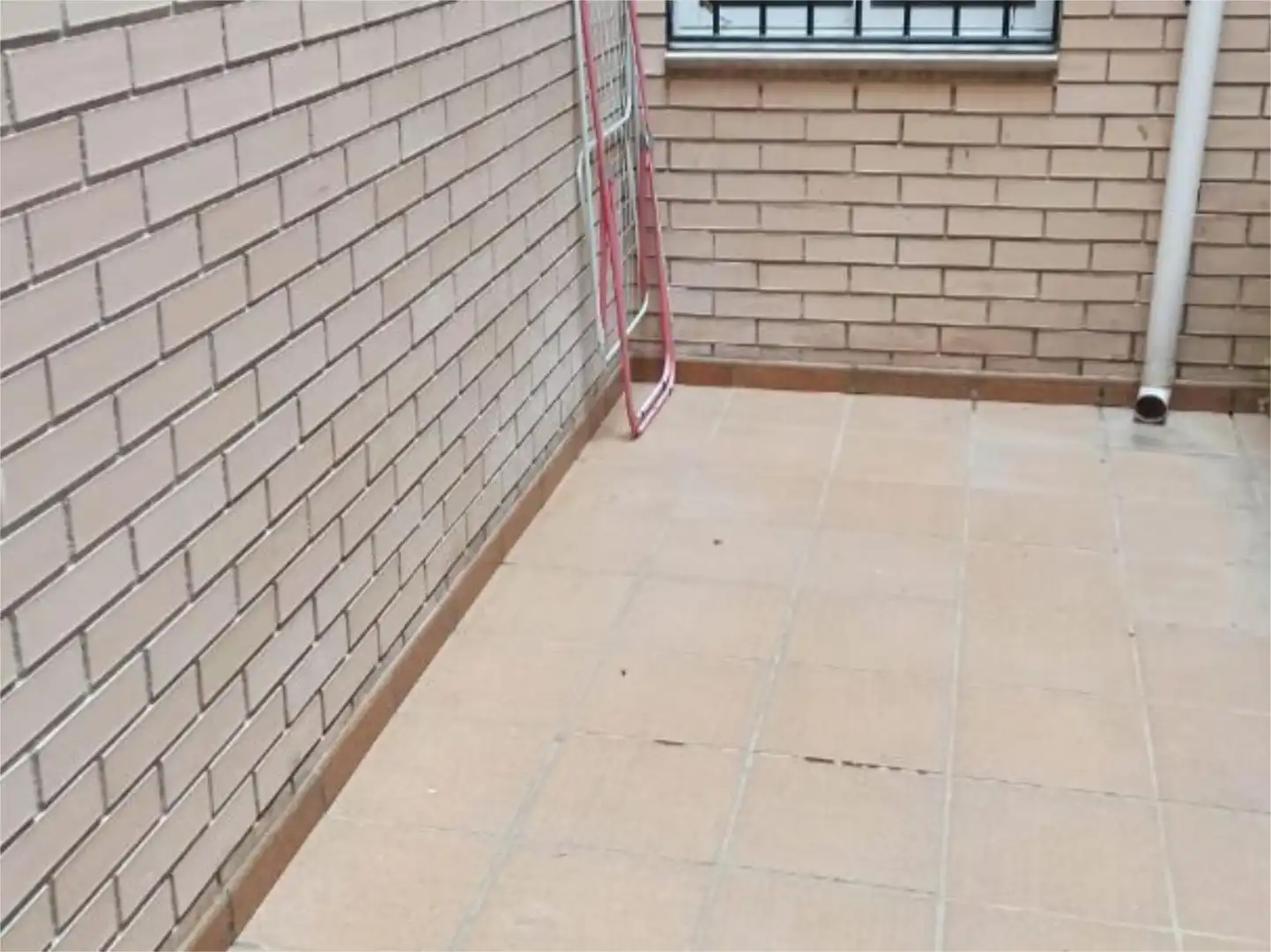 Wohnung zum Verkauf in Calle Velarde, 38, Linares Terrasse von Wohnung zum Verkauf in Linares mit Klimaanlage