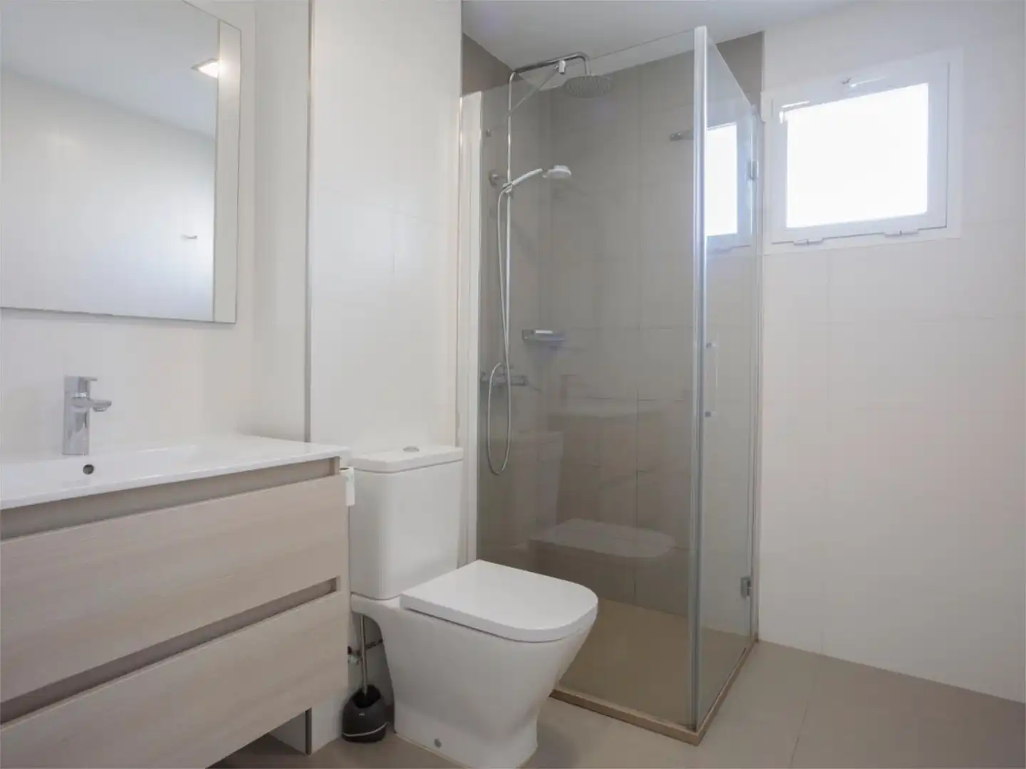 Flat for rent in Avenida Arias Maldonado, 11, Playa Bajadilla - Puertos Flat for rent in Avenida Arias Maldonado, 11, Playa Bajadilla - Puertos