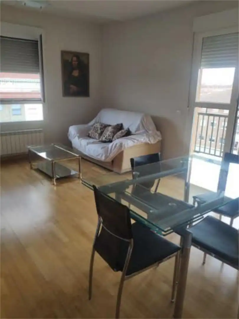 Living room of Flat for sale in Zamora Capital   with Heating, Terrace and Furnished