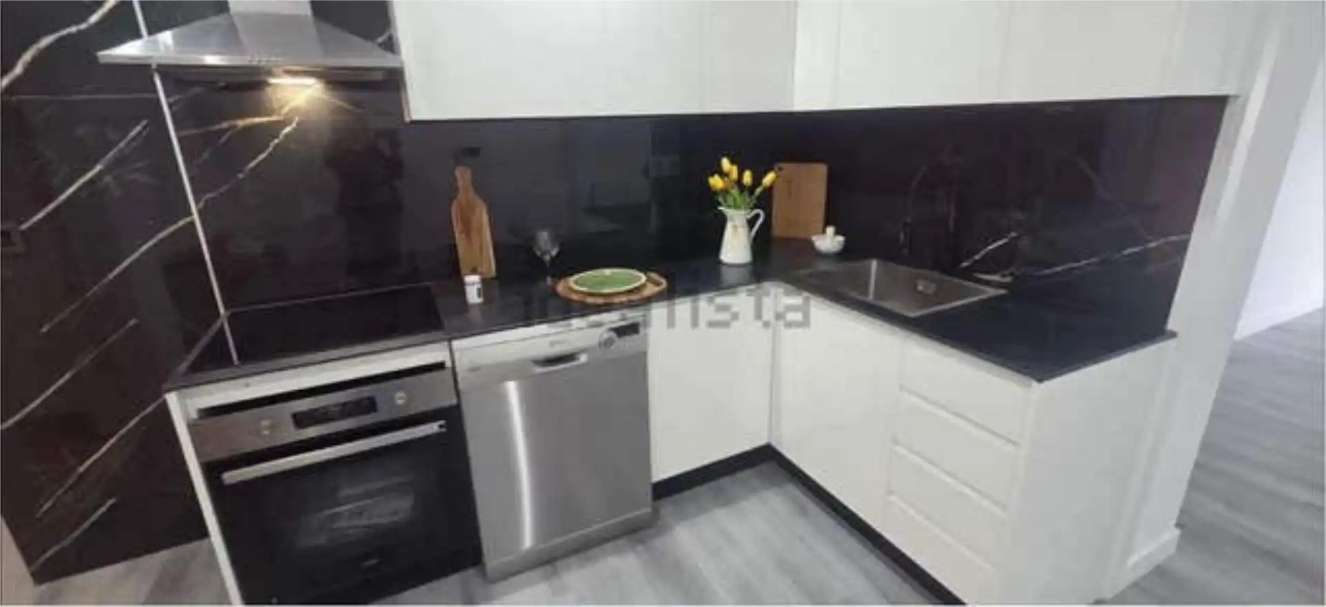 Kitchen of Flat for sale in Vigo   with Heating, Terrace and Storage room
