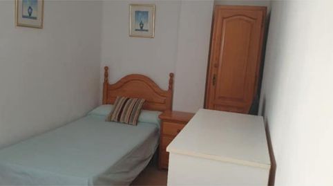 Foto 4 de Piso de alquiler en La Luz - El Torcal, Málaga Capital