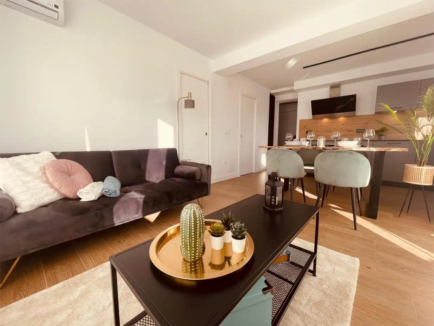 Wohnung zur Miete in San Andres, 78, Centro Wohnzimmer von Wohnung zur Miete in Vélez-Málaga mit Klimaanlage, Heizung und Möbliert