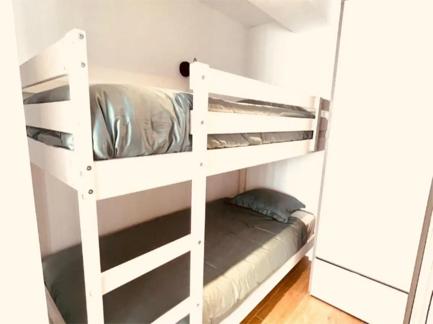 Wohnung zur Miete in San Andres, 78, Centro Schlafzimmer von Wohnung zur Miete in Vélez-Málaga mit Klimaanlage, Heizung und Möbliert