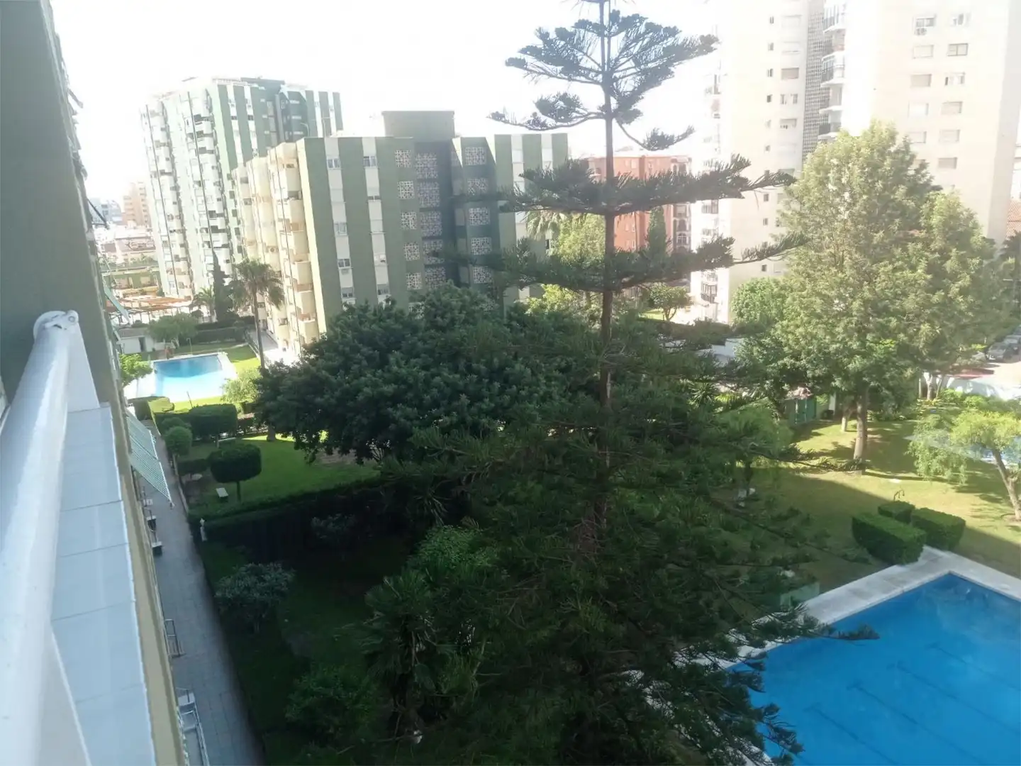 Schwimmbecken von Wohnung zur Miete in Fuengirola mit Klimaanlage, Parkett und Terrasse