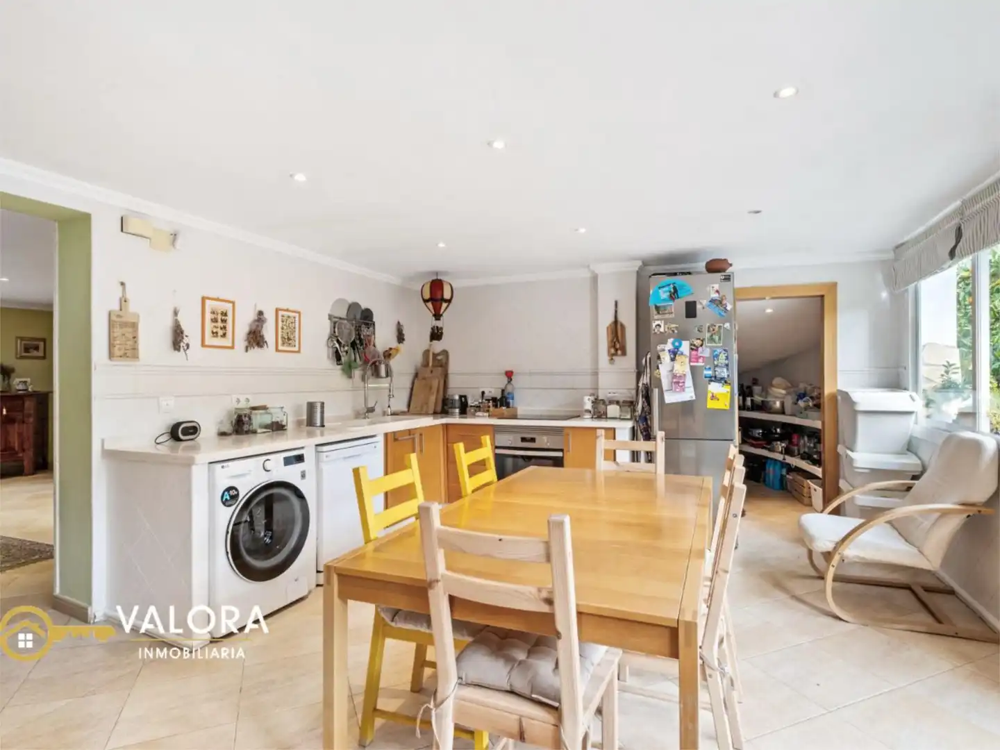 Casa o xalet en venda a Calle Antequera, 1, Pinos de Alhaurín Cuina de Casa o xalet en venda en Alhaurín de la Torre amb Calefacció, Jardí privat i Terrassa