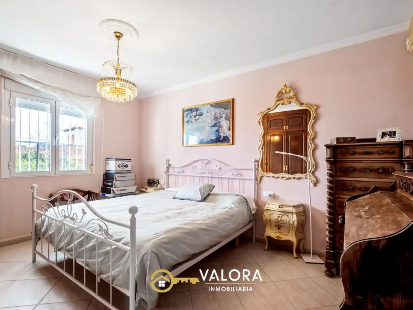 Casa o xalet en venda a Calle Antequera, 1, Pinos de Alhaurín Dormitori de Casa o xalet en venda en Alhaurín de la Torre amb Calefacció, Jardí privat i Terrassa