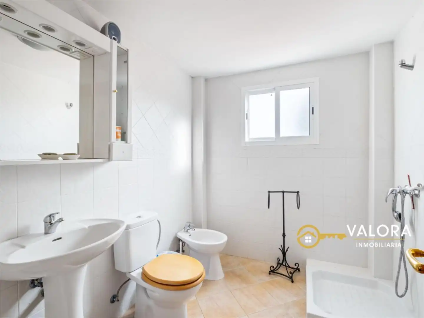 Casa o xalet en venda a Calle Antequera, 1, Pinos de Alhaurín Bany de Casa o xalet en venda en Alhaurín de la Torre amb Calefacció, Jardí privat i Terrassa