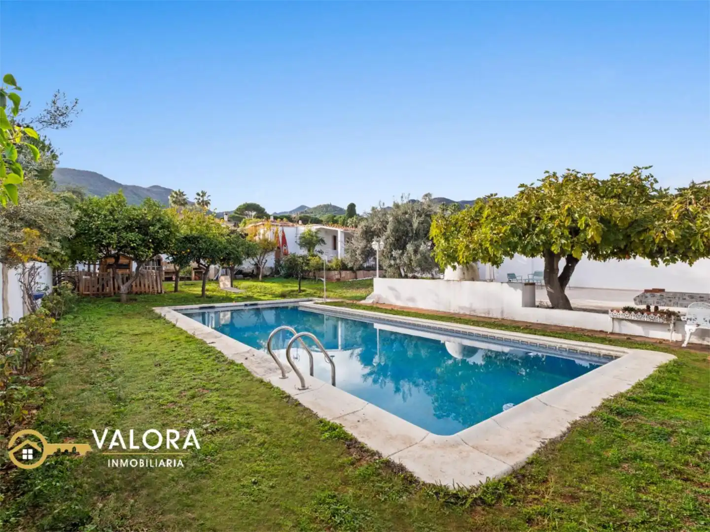 Casa o xalet en venda a Calle Antequera, 1, Pinos de Alhaurín Vista exterior de Casa o xalet en venda en Alhaurín de la Torre amb Calefacció, Jardí privat i Terrassa