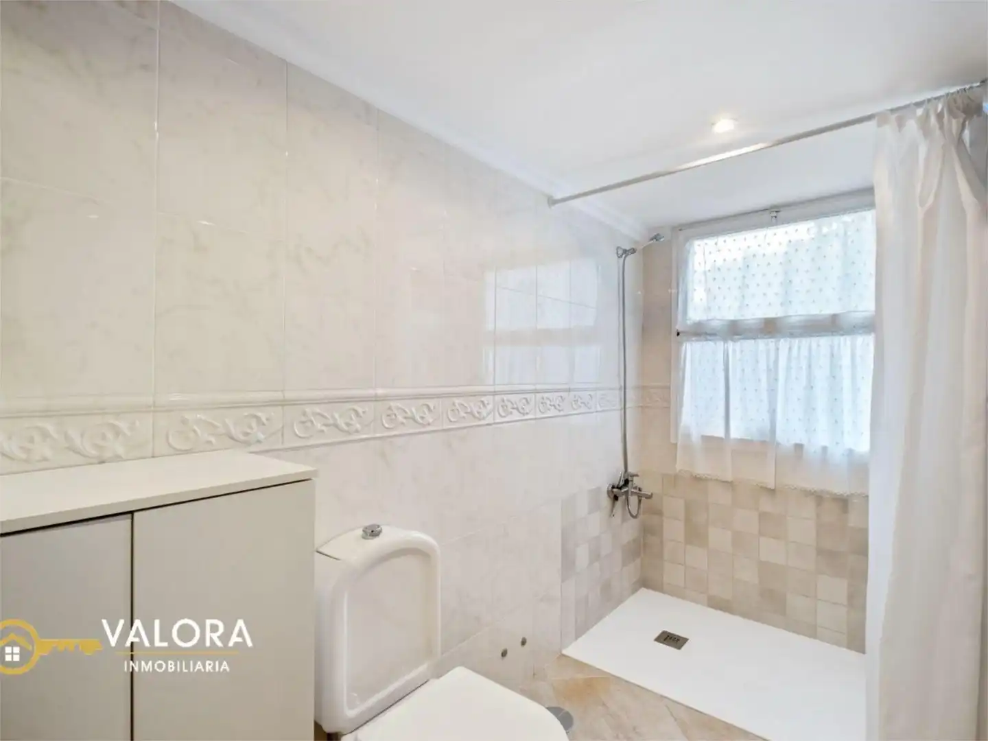 Casa o xalet en venda a Calle Antequera, 1, Pinos de Alhaurín Bany de Casa o xalet en venda en Alhaurín de la Torre amb Calefacció, Jardí privat i Terrassa
