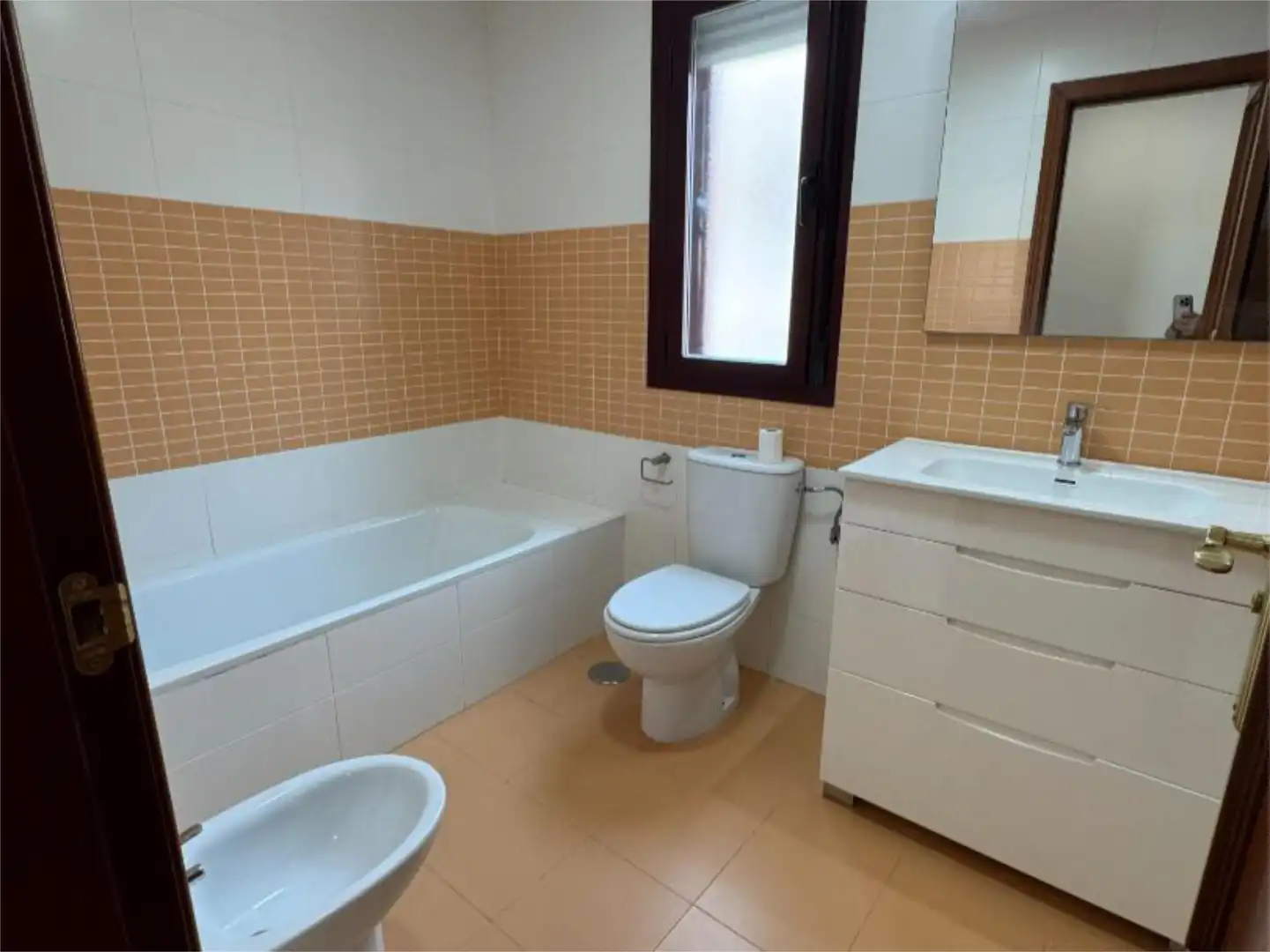 Flat for sale in Calle Luis Cernuda, 3, Ayuntamiento Bathroom of Flat for sale in Alhendín with Air Conditioner and Balcony