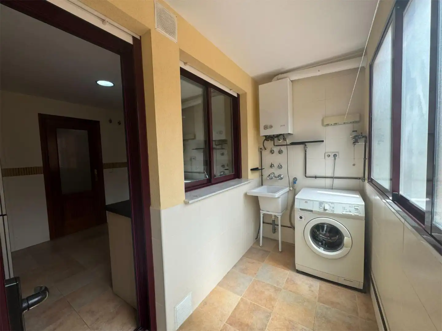 Flat for sale in Calle Luis Cernuda, 3, Ayuntamiento Kitchen of Flat for sale in Alhendín with Air Conditioner and Balcony
