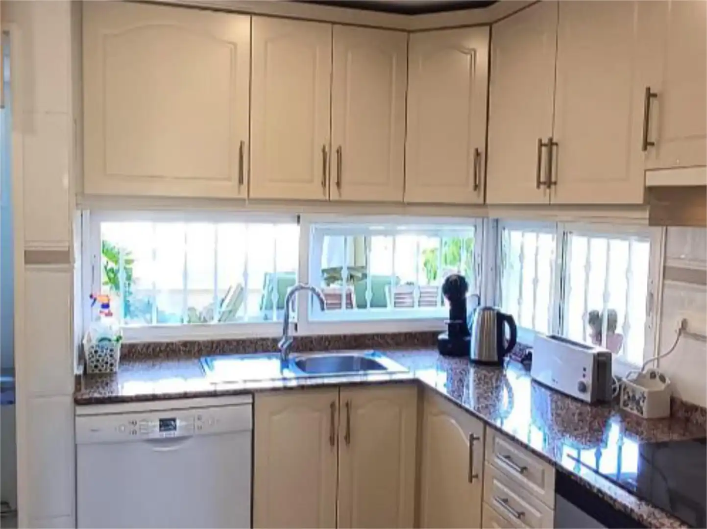 Detached homes for sale in Avinguda del Fabraquer, 4, Playa Muchavista Kitchen of Detached homes for sale in El Campello with Air Conditioner, Heating and Private garden