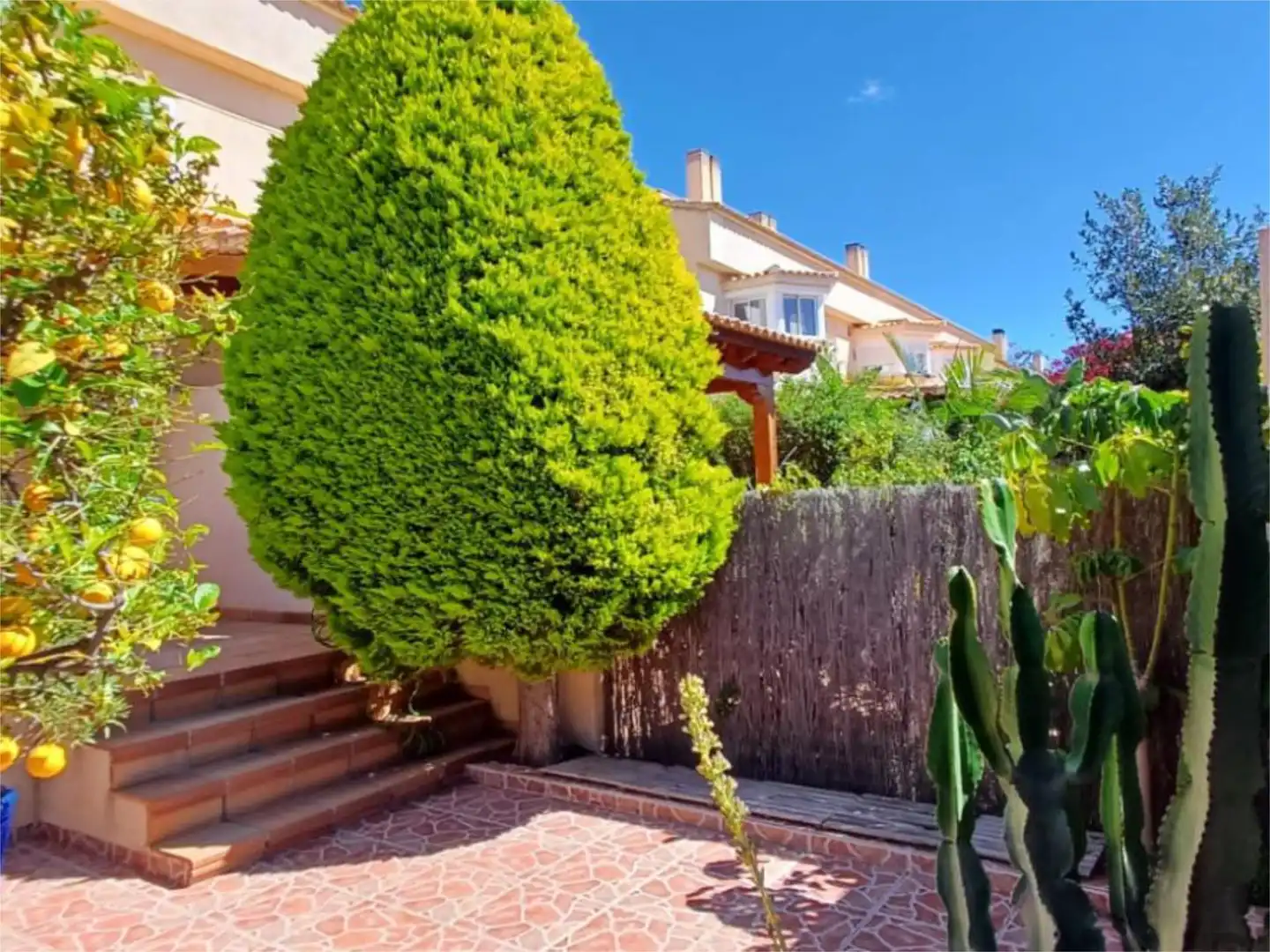 Detached homes for sale in Avinguda del Fabraquer, 4, Playa Muchavista Garden of Detached homes for sale in El Campello with Air Conditioner, Heating and Private garden