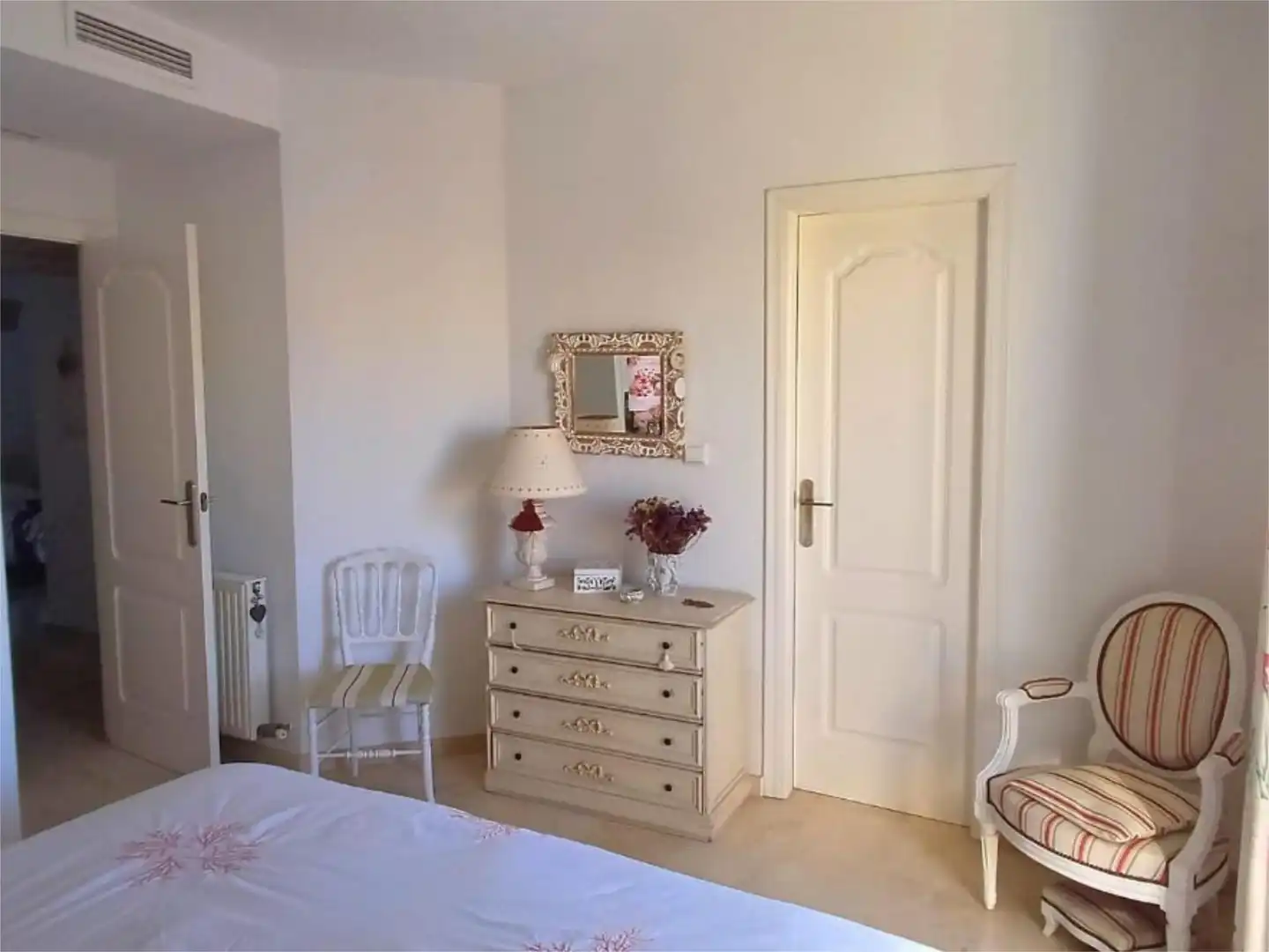 Detached homes for sale in Avinguda del Fabraquer, 4, Playa Muchavista Bedroom of Detached homes for sale in El Campello with Air Conditioner, Heating and Private garden
