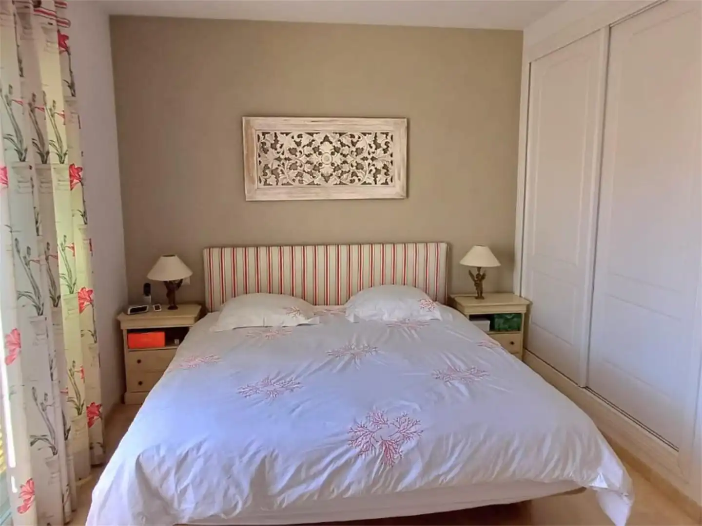 Detached homes for sale in Avinguda del Fabraquer, 4, Playa Muchavista Bedroom of Detached homes for sale in El Campello with Air Conditioner, Heating and Private garden