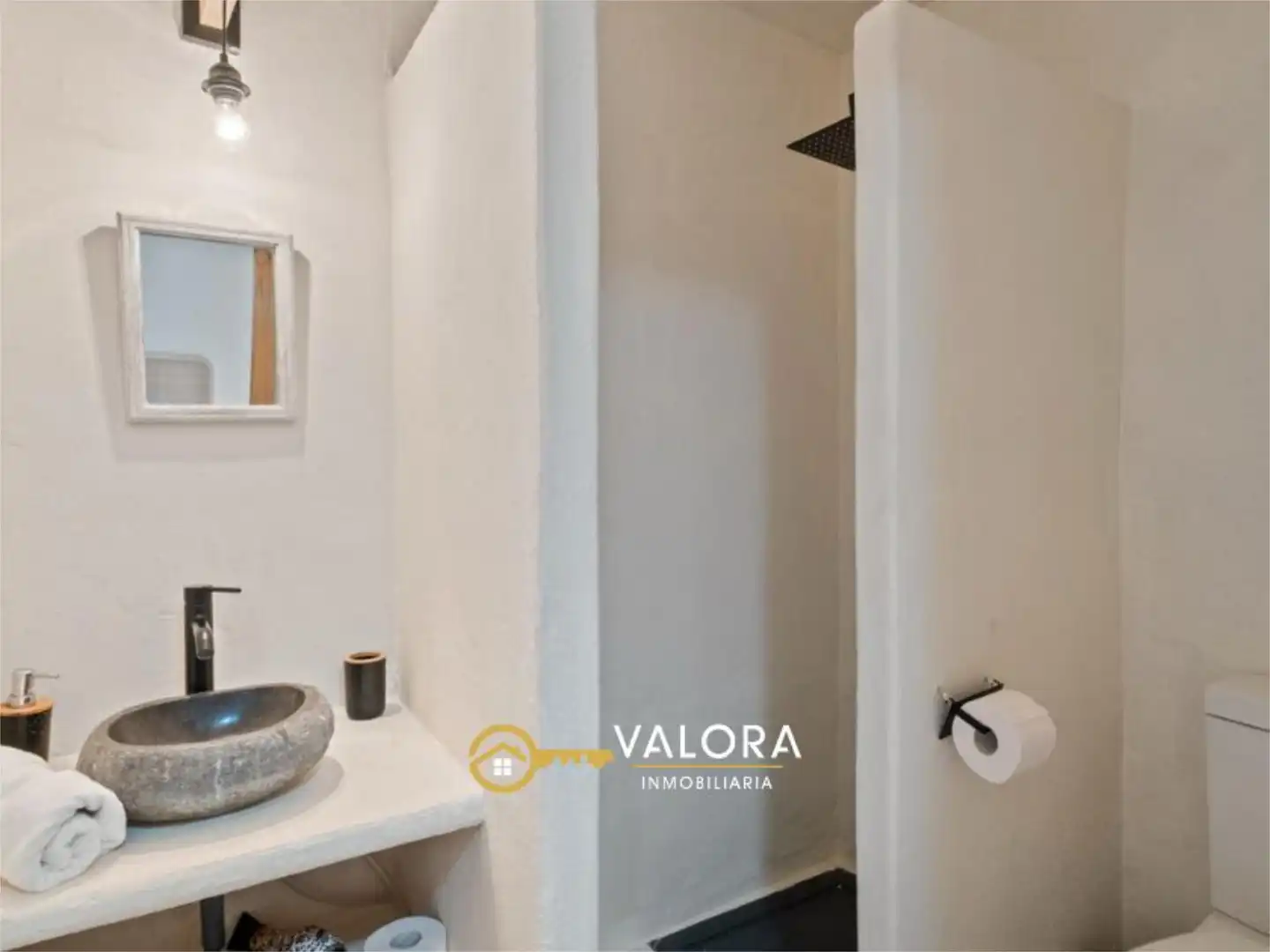 Bany de Casa o xalet en venda en Carratraca amb Aire condicionat, Terrassa i Piscina