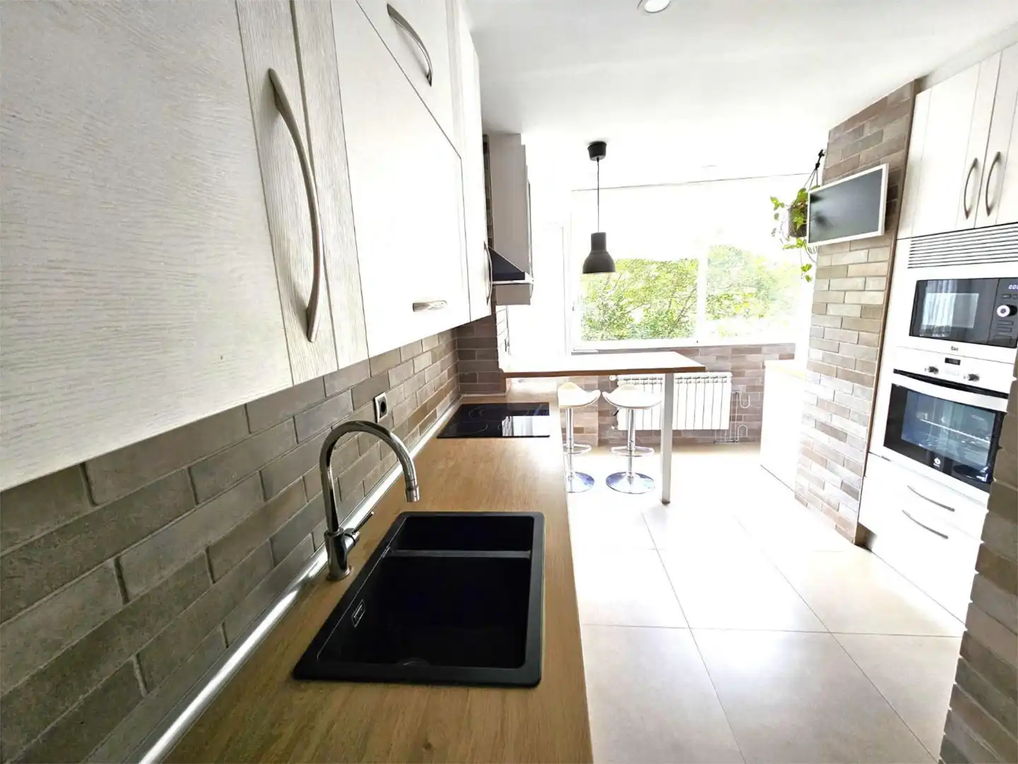 Kitchen of Flat for sale in  Madrid Capital  with Terrace and Balcony