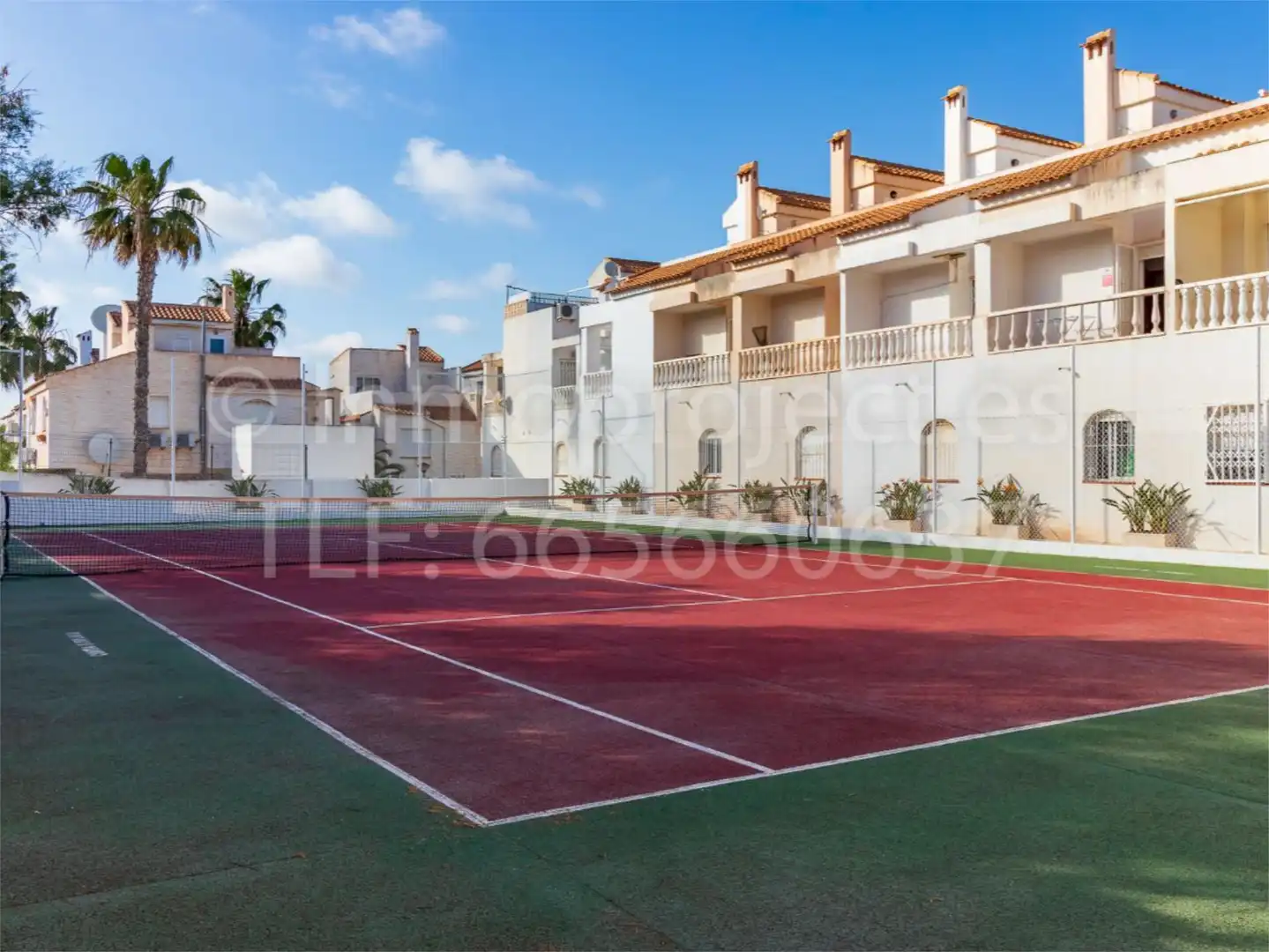 Casa adosada en venda a Avinguda del Carabasí, 4a, Novamar - Mediterráneo Vista exterior de Casa adosada en venda en Santa Pola amb Aire condicionat, Terrassa i Piscina