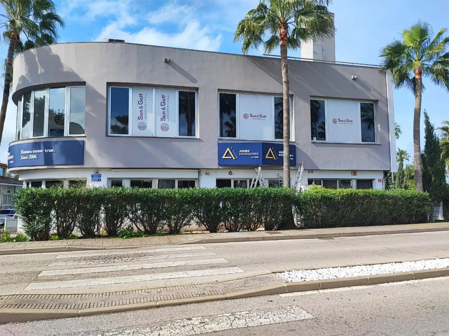 Außenansicht von Geschaftsraum zur Miete in Marbella mit Klimaanlage