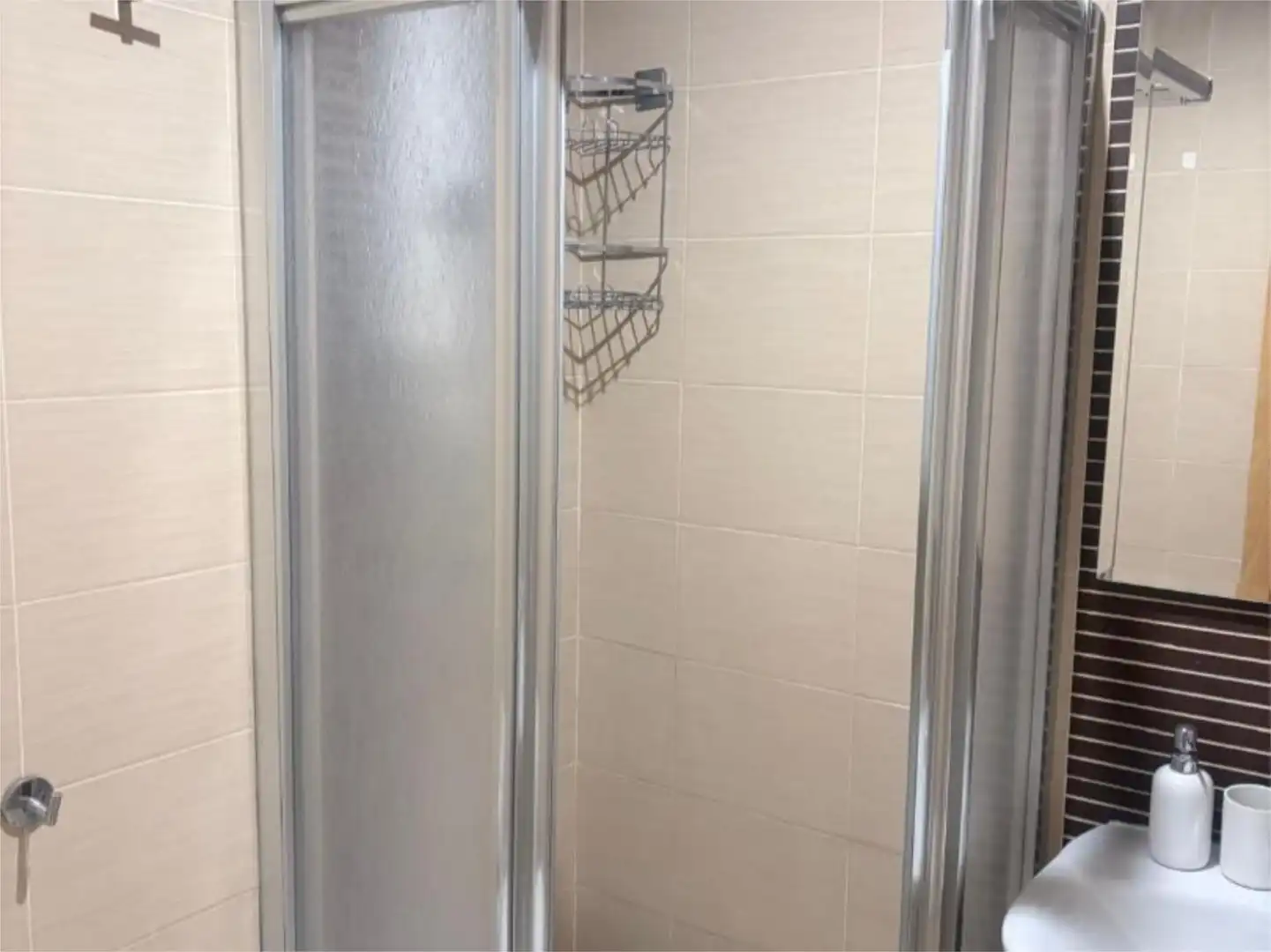 Flat for rent in Calle Santiago, 30, San Matías - Realejo Bathroom of Flat for rent in Granada with Air Conditioner, Heating and Parquet flooring