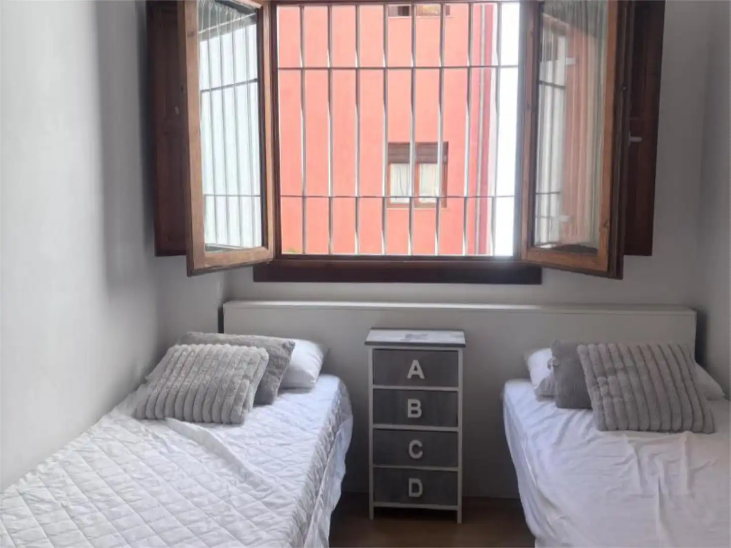 Flat for rent in Calle Santiago, 30, San Matías - Realejo Bedroom of Flat for rent in Granada with Air Conditioner, Heating and Parquet flooring