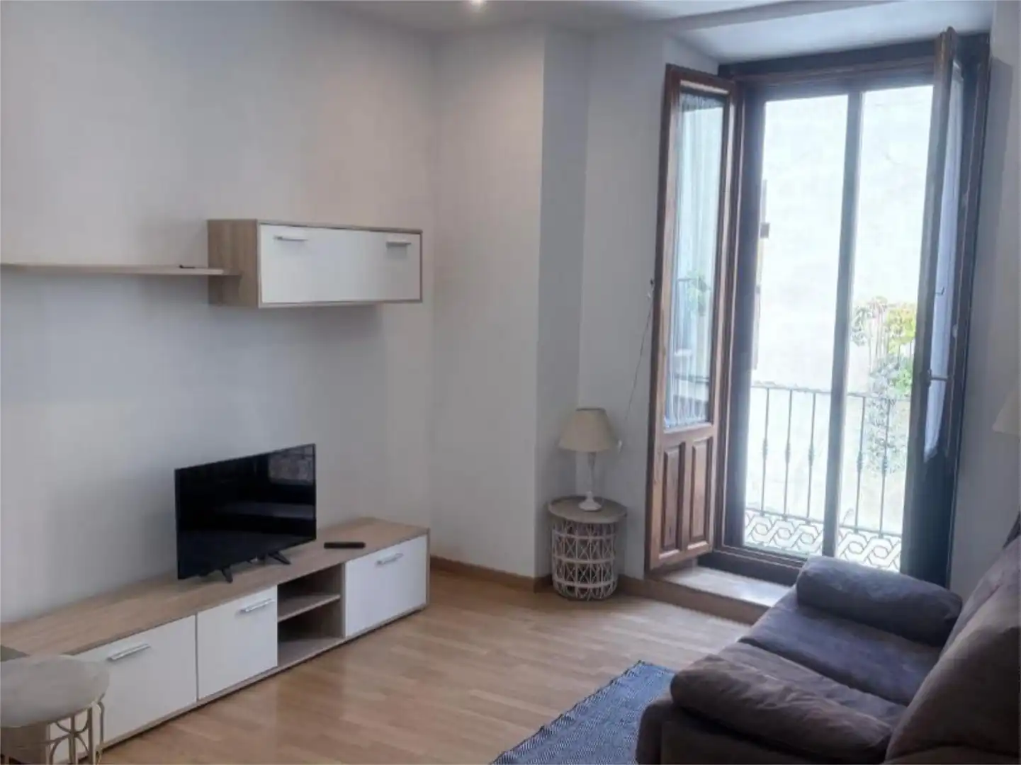 Flat for rent in Calle Santiago, 30, San Matías - Realejo Living room of Flat for rent in Granada with Air Conditioner, Heating and Parquet flooring