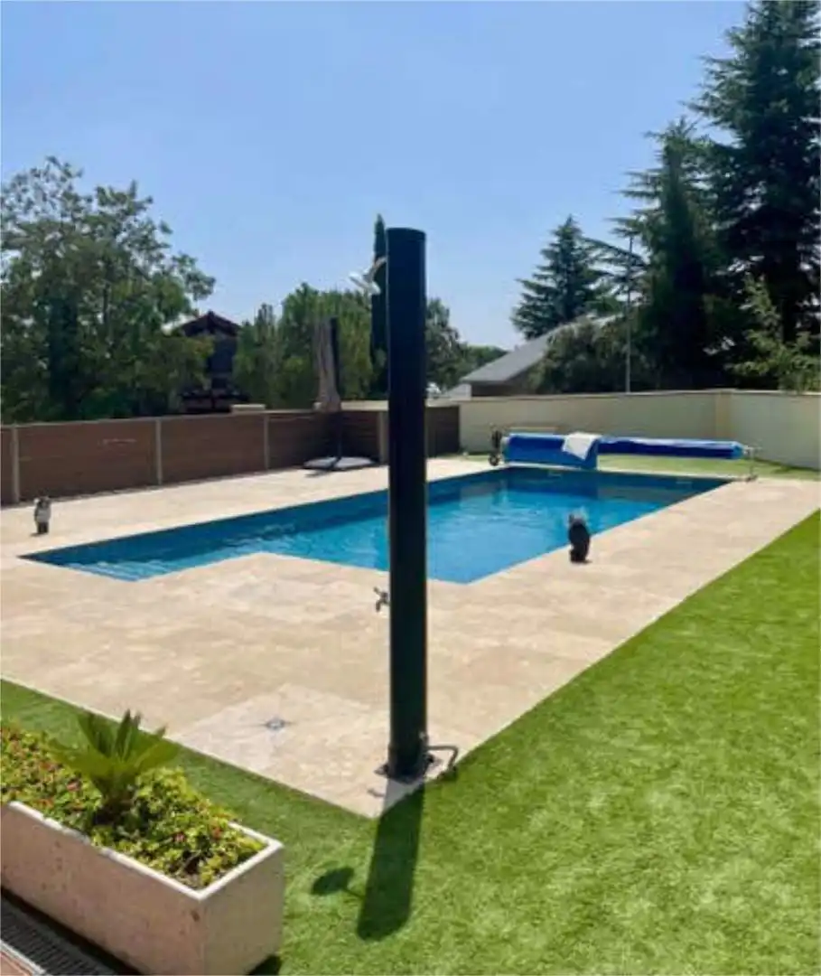 Piscina de Casa adosada en venda en La Cabrera amb Calefacció, Jardí privat i Terrassa