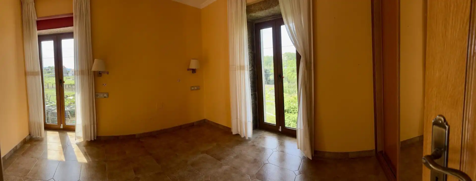 Casa o xalet en venda a Rúa Santa Lucía, 1, Meaño Menjador de Casa o xalet en venda en Meaño amb Aire condicionat, Calefacció i Jardí privat