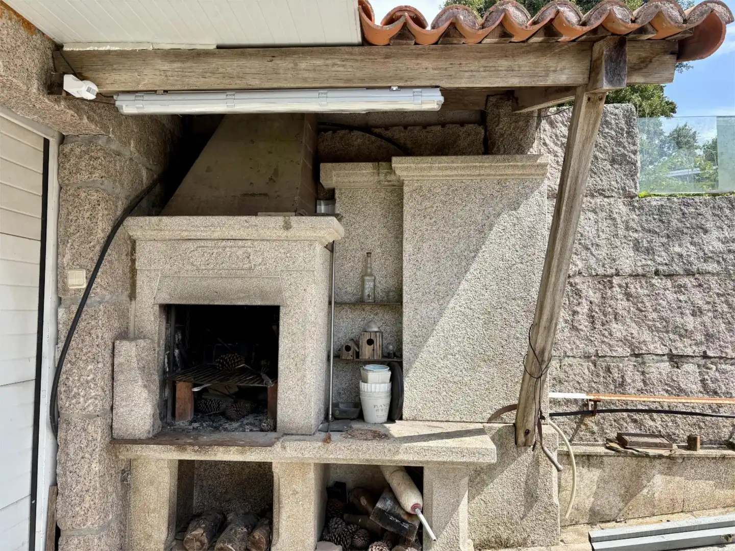 Casa o xalet en venda a Rúa Santa Lucía, 1, Meaño Cuina de Casa o xalet en venda en Meaño amb Aire condicionat, Calefacció i Jardí privat
