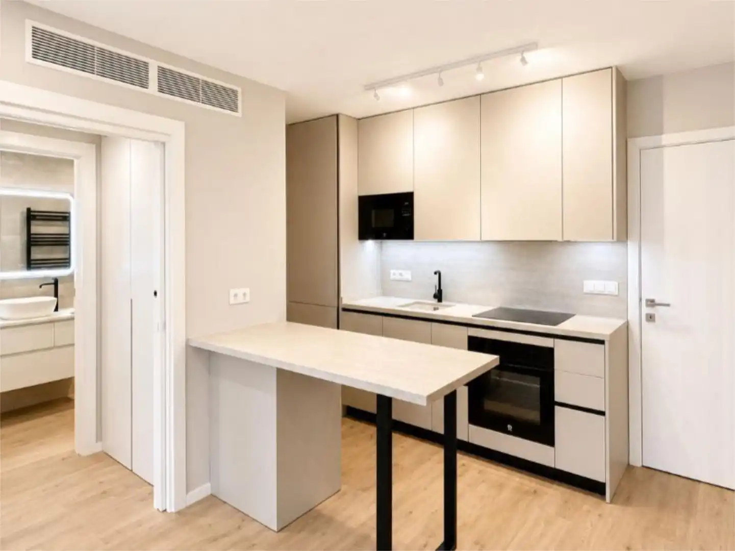 Apartments for rent in Carrer de Jordi Villalonga I Velasco, 2, Nord Kitchen of Apartments for rent in Palma de Mallorca with Air Conditioner