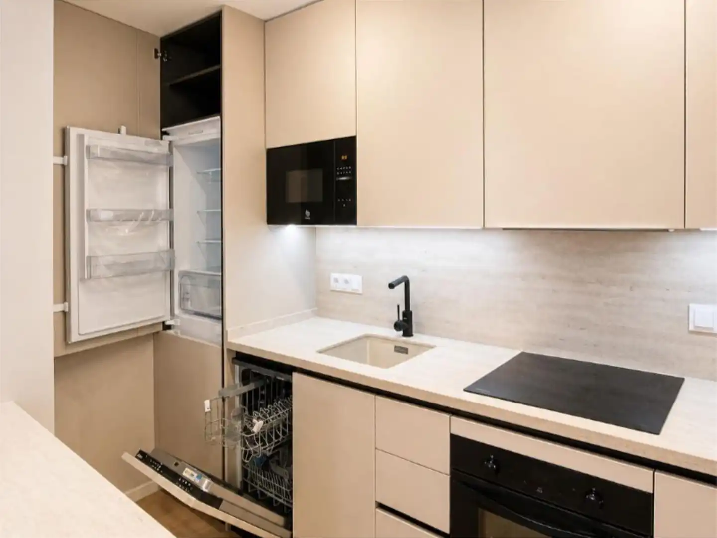 Apartments for rent in Carrer de Jordi Villalonga I Velasco, 2, Nord Kitchen of Apartments for rent in Palma de Mallorca with Air Conditioner