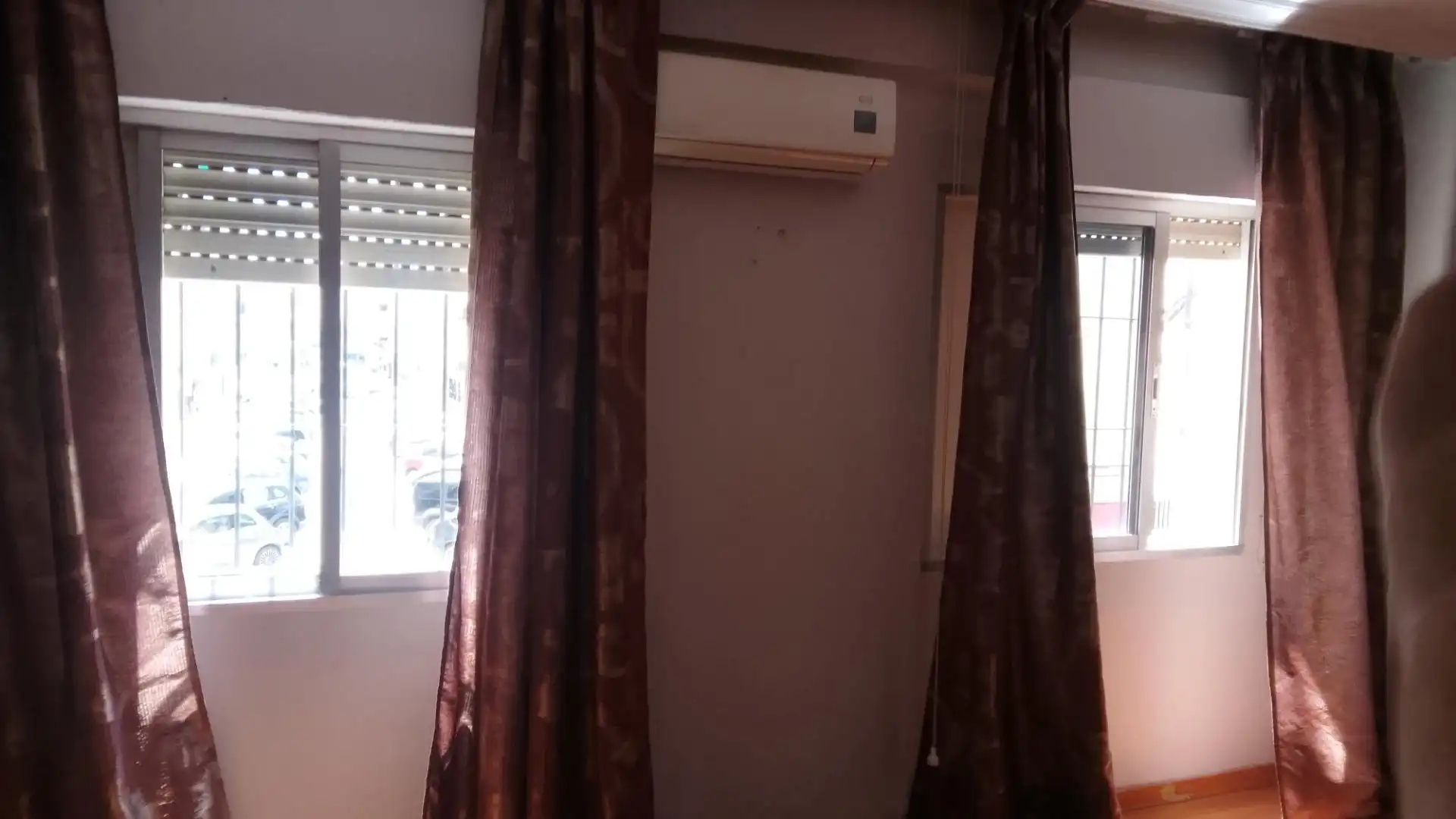 Bedroom of Flat for sale in Sevilla  with Air Conditioner, Heating and Parquet flooring