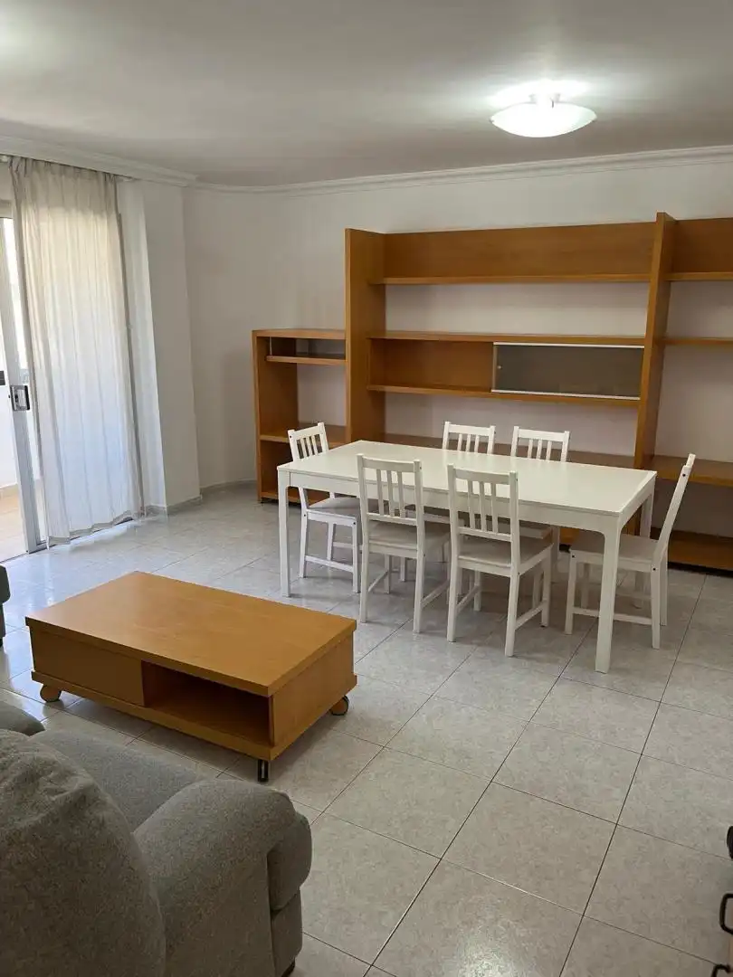 Piso de alquiler en Avenida Profesor Peraza Ayala, 12, Urbanización Anaga Comedor de Piso de alquiler en Santa Cruz de Tenerife Capital con Jardín privado, Terraza y Amueblado