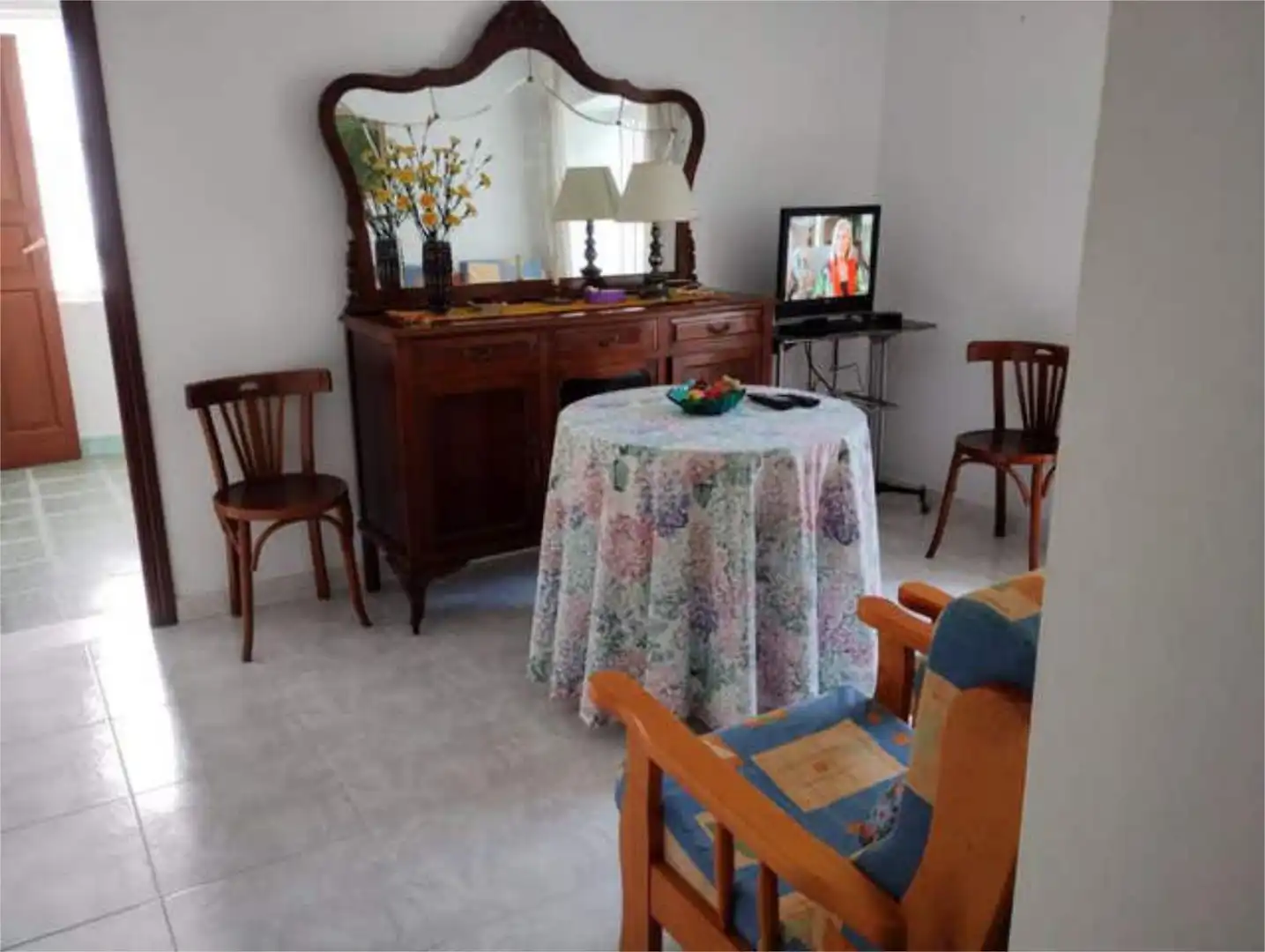 Casa o chalet en venta en Castiñeiras Comedor de Casa o chalet en venta en Ribeira con Terraza