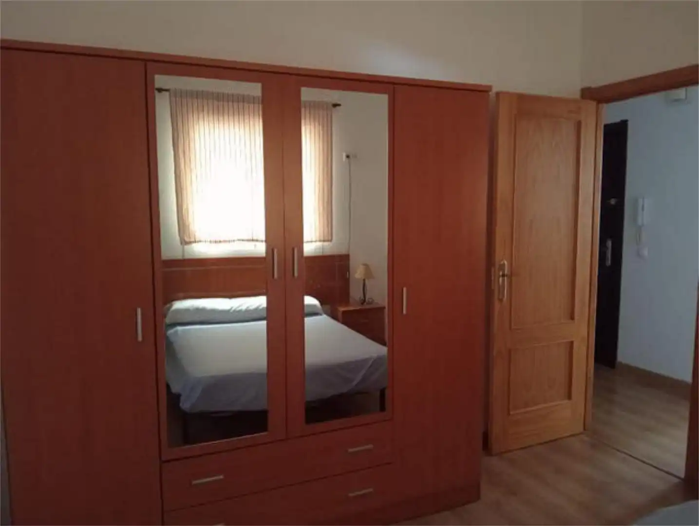 Schlafzimmer von Wohnungen zur Miete in Casariche