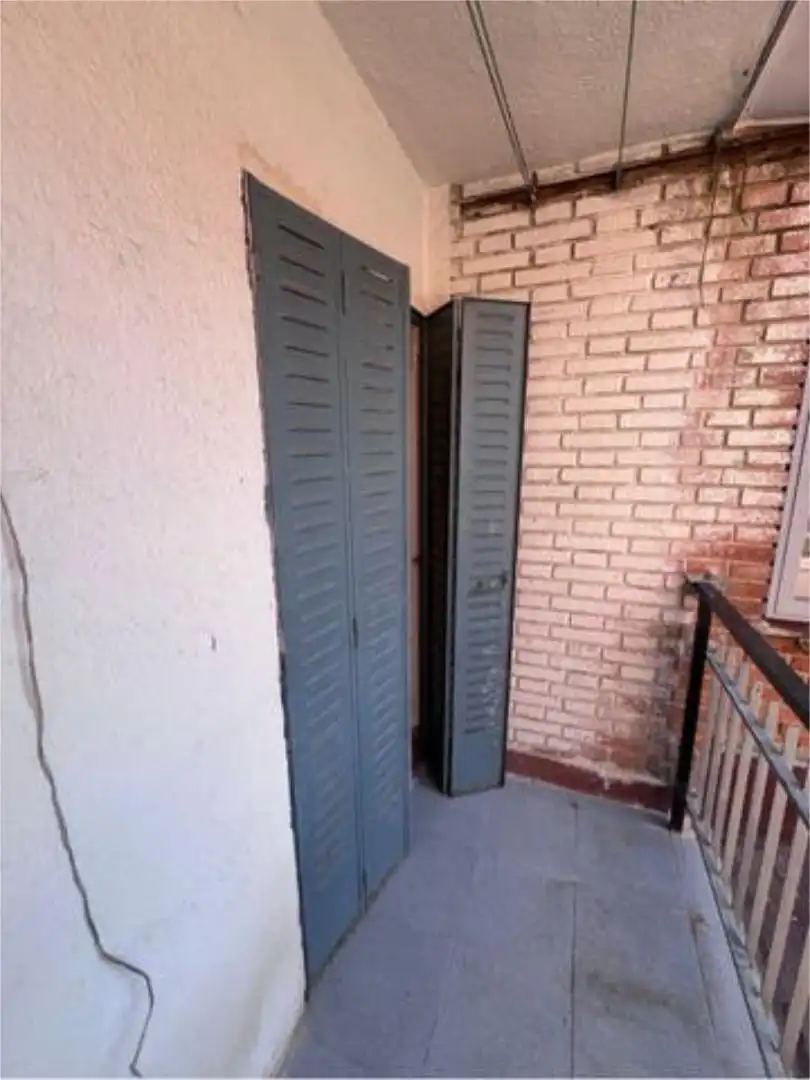 Vista exterior de Piso en venta en Madrid con Calefacción y Terraza