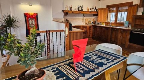 Foto 2 de Casa adosada en venta en Calle de Los Azafranes, 3, Los Tiradores, Cuenca Capital