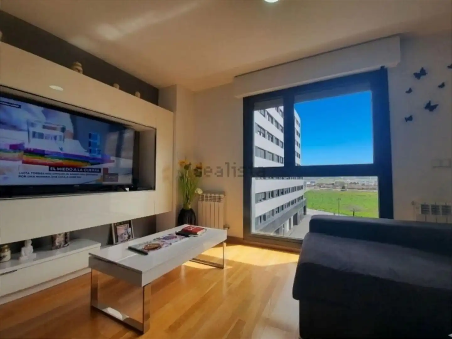Living room of Flat for rent in Ponferrada  with Heating, Parquet flooring and Storage room
