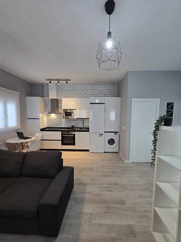 Apartamento en Alquiler en Calle Miravioletas, 23 en Parque Victoria Eugenia