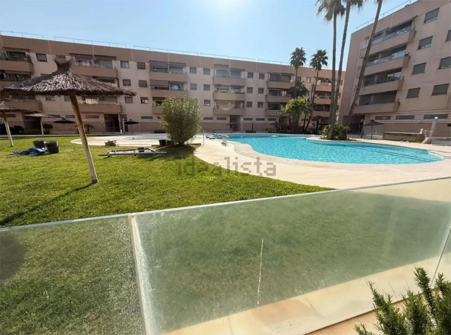 Außenansicht von Wohnung zur Miete in  Córdoba Capital mit Klimaanlage, Heizung und Privatgarten