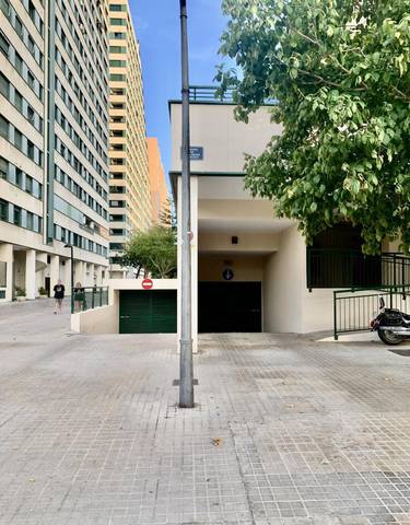 Garaje en Alquiler en Carrer de Nino Bravo, 3 en Ciutat de les Ciències i de les Arts - Justicia