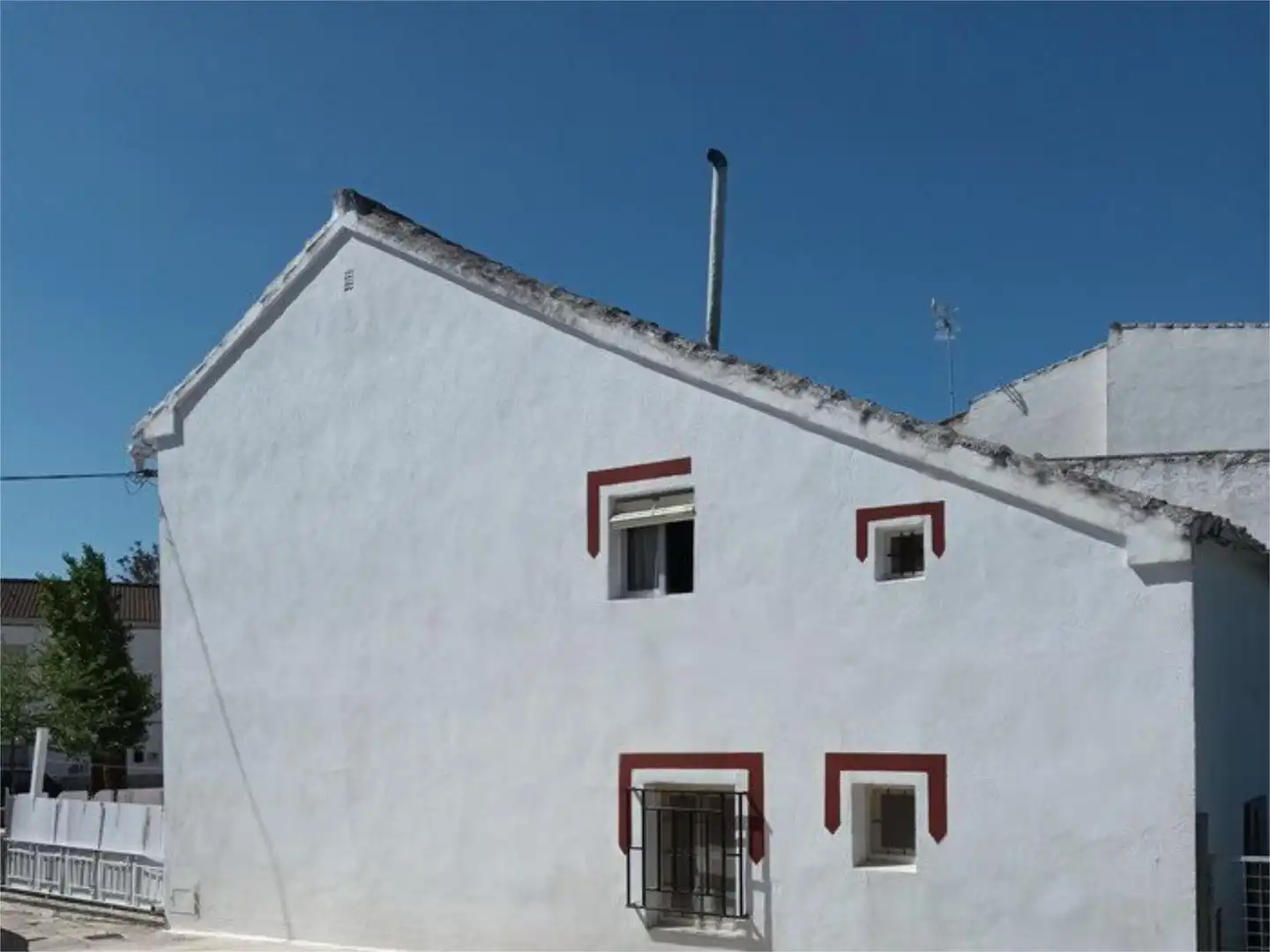 Vista exterior de Casa o xalet en venda en Archidona amb Terrassa i Balcó
