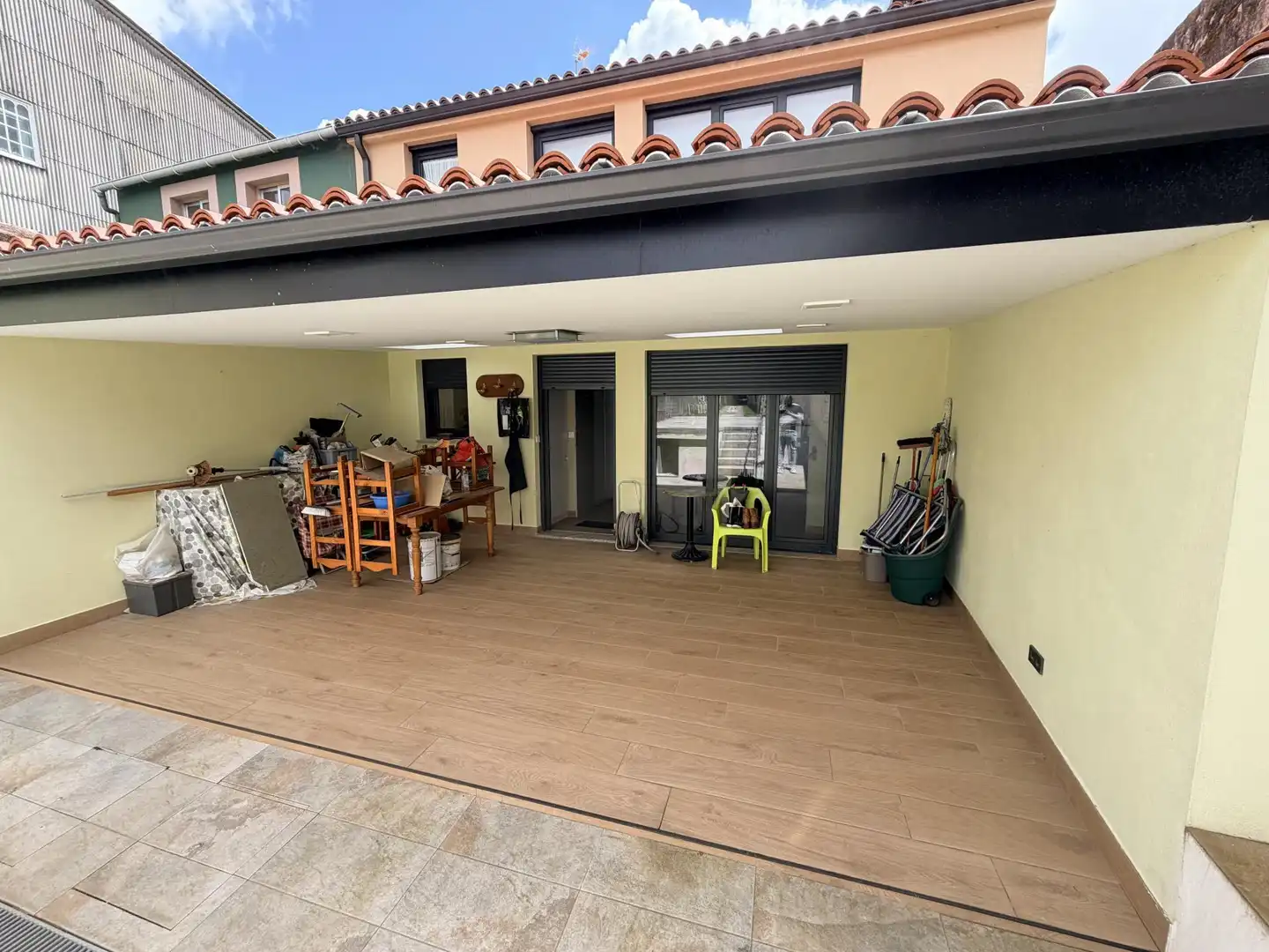 Casa adosada en venda a Rua Virxe da O, 18, A Gándara Terrassa de Casa adosada en venda en Narón amb Aire condicionat, Calefacció i Jardí privat