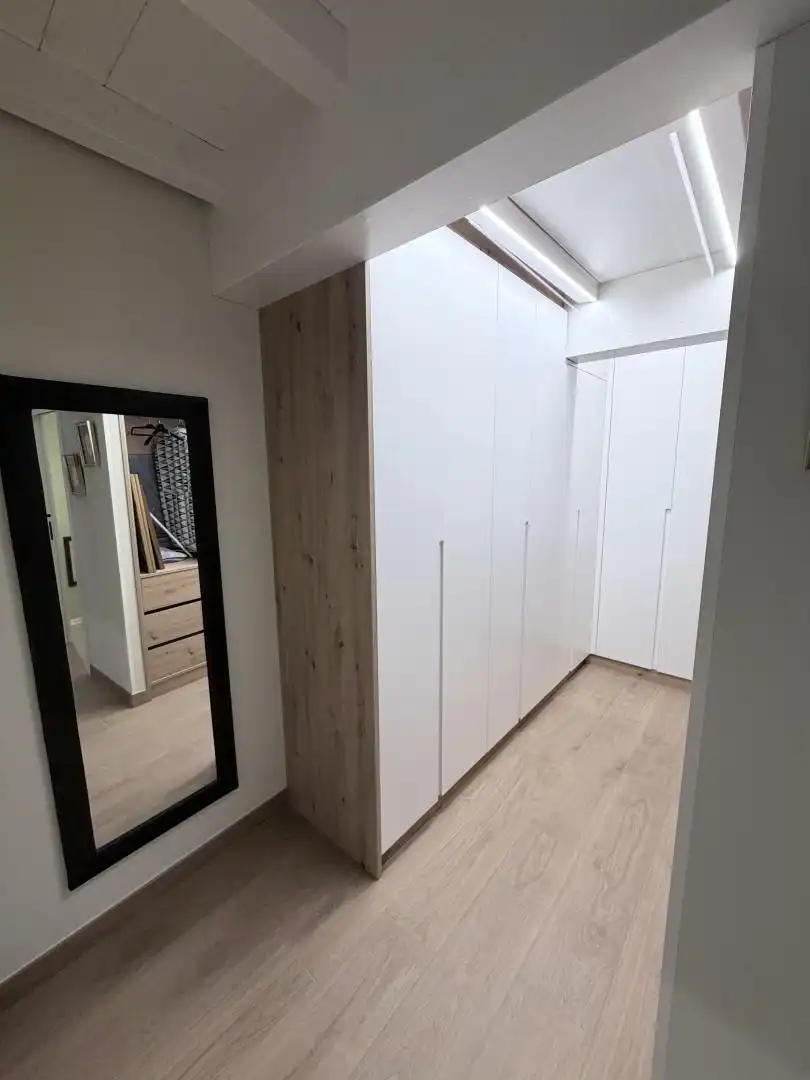 Casa adosada en venda a Rua Virxe da O, 18, A Gándara Dormitori de Casa adosada en venda en Narón amb Aire condicionat, Calefacció i Jardí privat